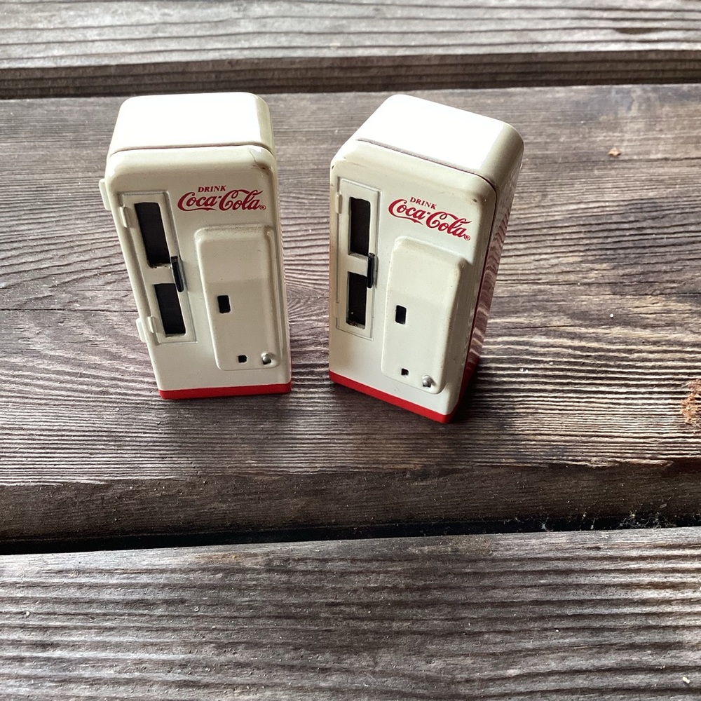 Coca Cola Ertl Die Cast replica vending machines- set of 2
